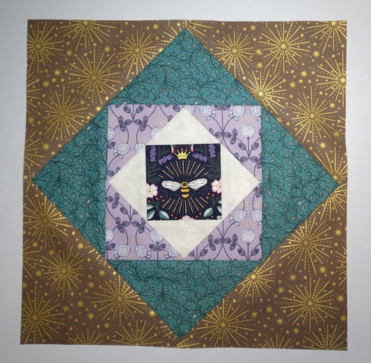 The Patchwork and Quilting Club - Block 5 by Caroline (@casperbrigg)