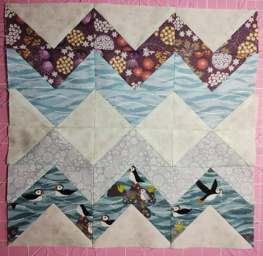 The Patchwork and Quilting Club - Block 8 by Caroline (@CasperBrigg)